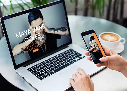 Visualisation du site Maya Jane Coles sur un écran d'ordinateur